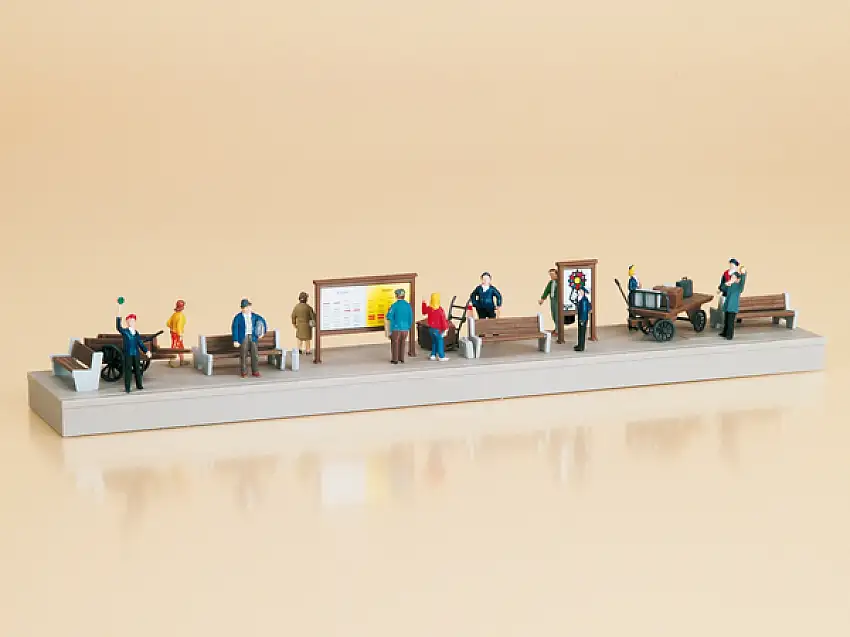 Auhagen 11339 - H0-Bahnsteigausstattung mit Figuren