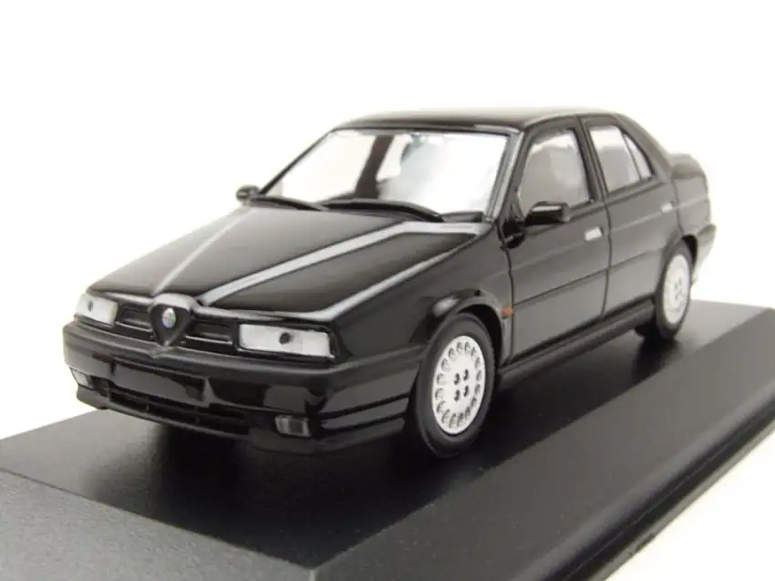 Alfa Romeo 155 1992 schwarz Modellauto 1:43 Maxichamps