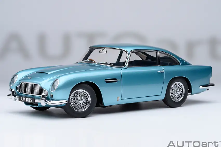 Aston Martin DB5 1964 caribbean blau metallic Modellauto 1:18 Autoart