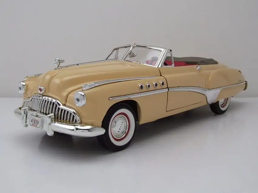 Buick Roadmaster Convertible 1949 creme Modellauto 1:18 Motormax