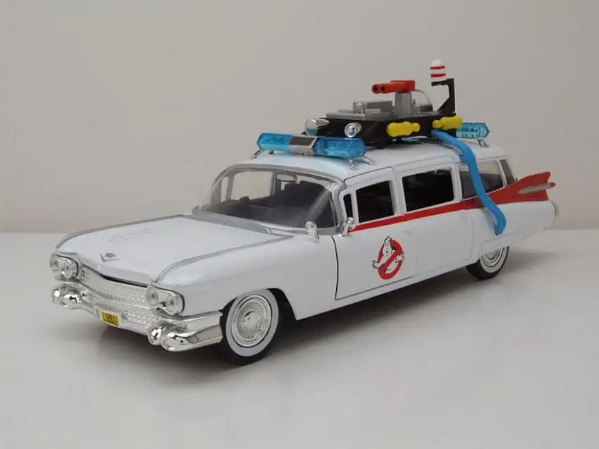 Cadillac 1959 Ecto-1 Ghostbusters weiß Modellauto 1:24 Jada Toys