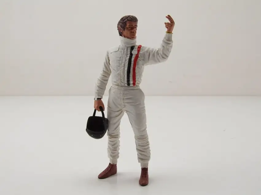 Figur Steve McQueen mit Helm für 1:18 Modelle KK Scale