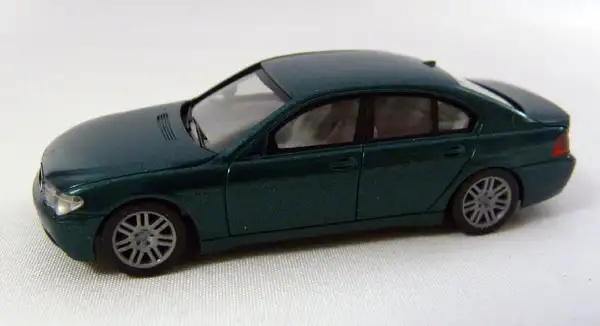 Herpa BMW 7er, grün metallic