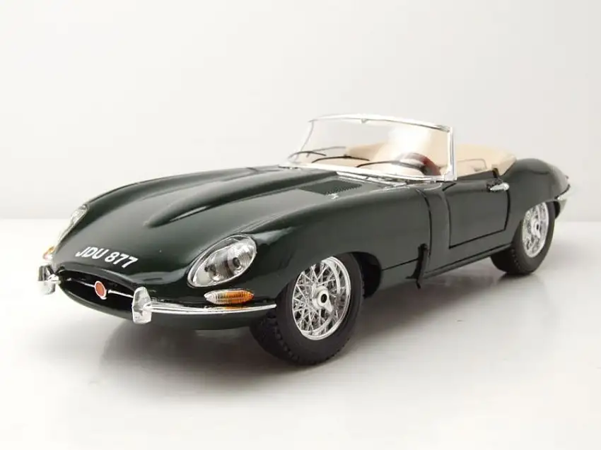 Jaguar E-Type Cabrio 1961 grün Modellauto 1:18 Bburago