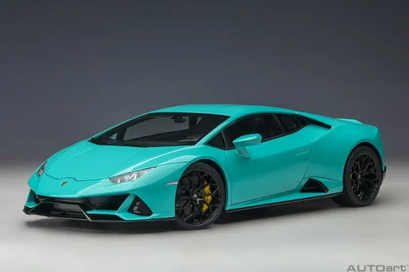 Lamborghini Huracan EVO 2019 türkis Modellauto 1:18 Autoart