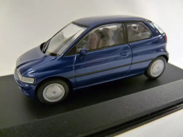 Minichamps BMW E 1 Elektrofahrzeug blau metallic