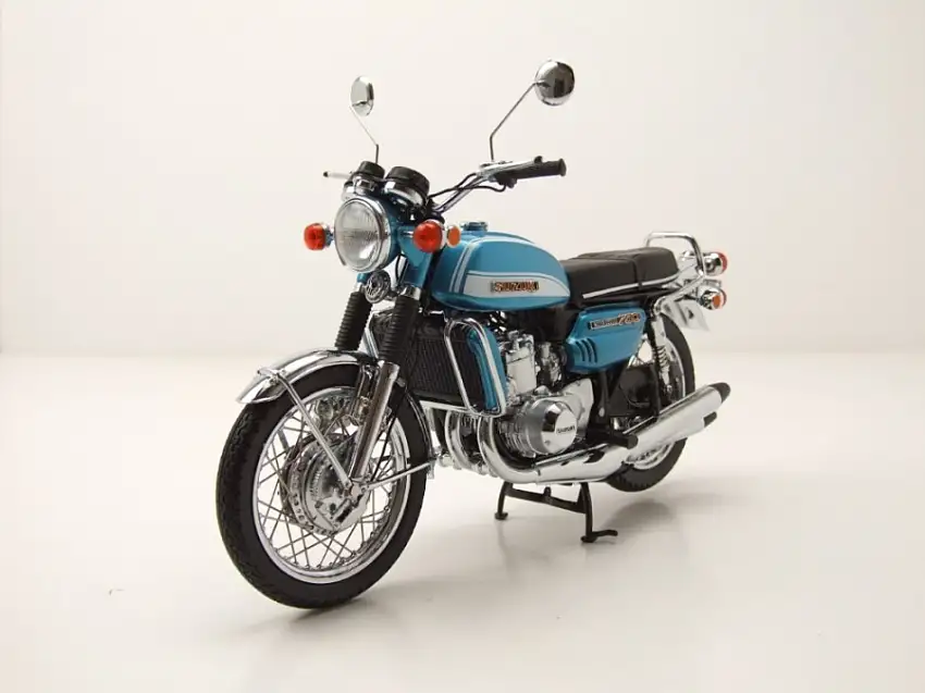 Suzuki GT 750 J 1973 grün Modellmotorrad 1:12 Minichamps