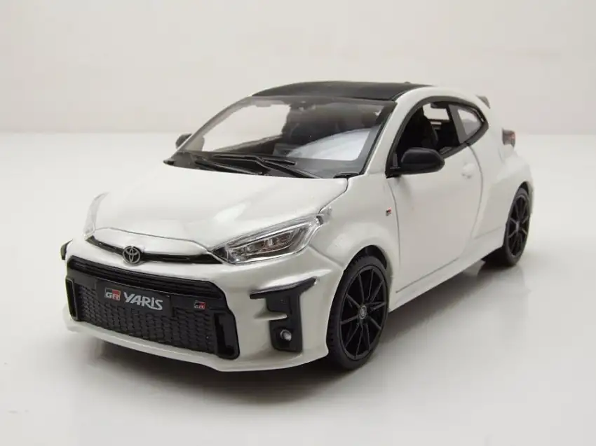 Toyota Yaris 2021 weiß Modellauto 1:24 Maisto