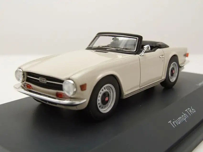 Triumph TR6 offenes Soft Top 1968 weiß Modellauto 1:43 Schuco