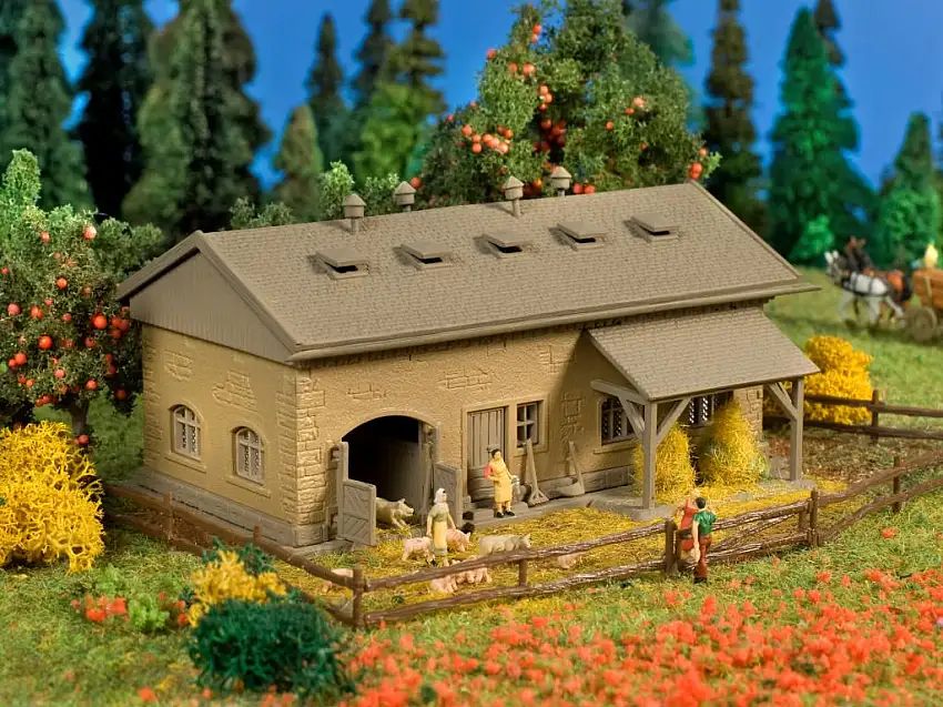 Vollmer 47723 - N-Schweinestall mit Schweinen