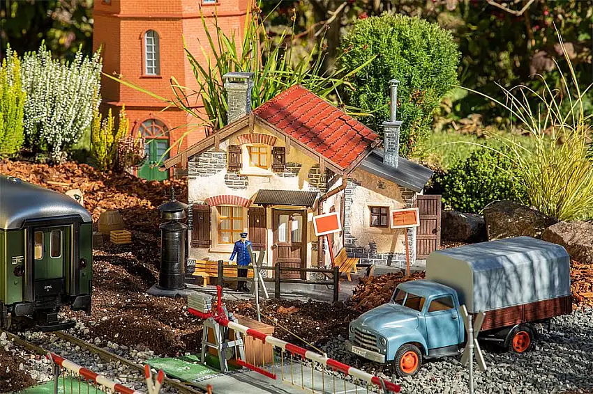 Pola 330877 - G-Bahnwärterhaus