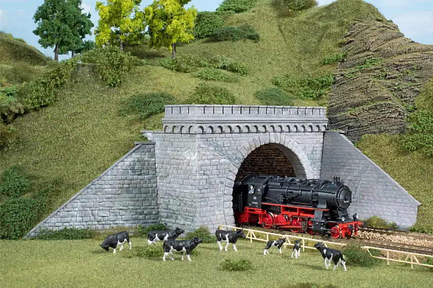 Auhagen 11343 - H0-Tunnelportal 2-gleisig