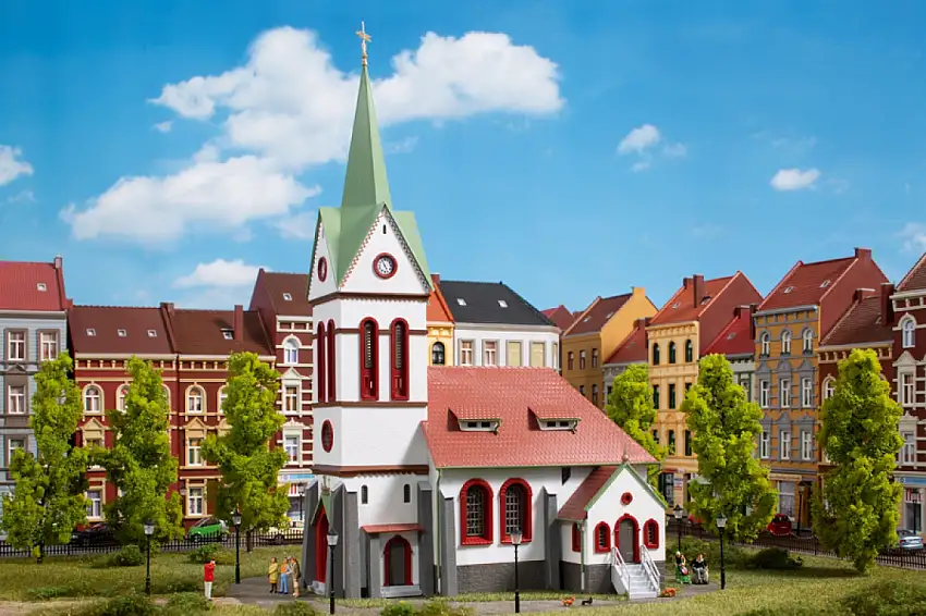 Auhagen 11370 - H0-Stadtkirche