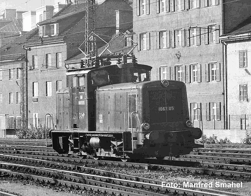 Piko 21049 - AC-Sound-E-Lok Rh 1067 grün ÖBB, Ep.III