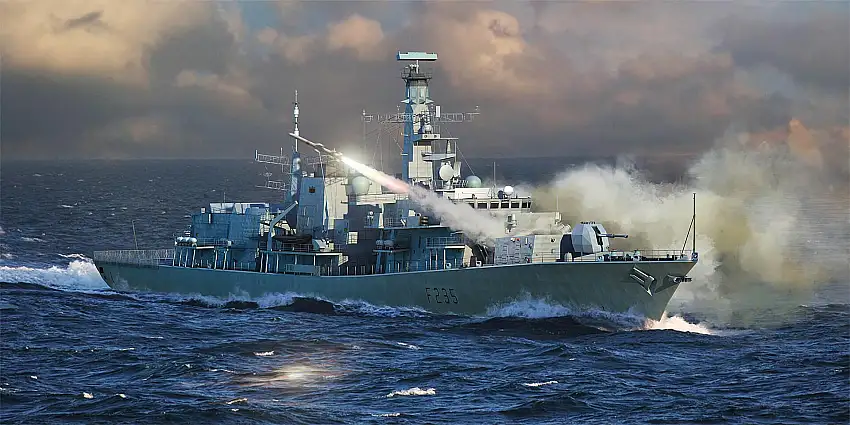 Trumpeter 56722 - 1/700-HMS Monmouth F235