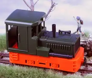 Minitrains 2052 - H0e-Plymouth Diesel Lok, rotes Chassis