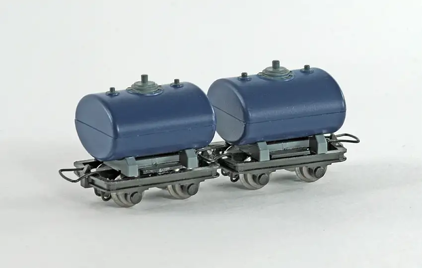 Minitrains 5111 - H0e-2 Tankwagen blau