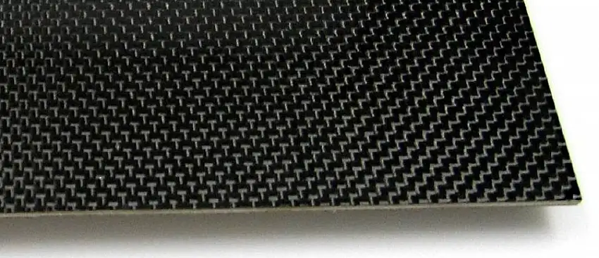 1 Stk. Carbon-Balsa-Sandwich Platte in 2 mm Dicke.