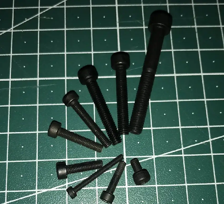 Innensechskant-Schrauben 10 Stück M 3  x 35