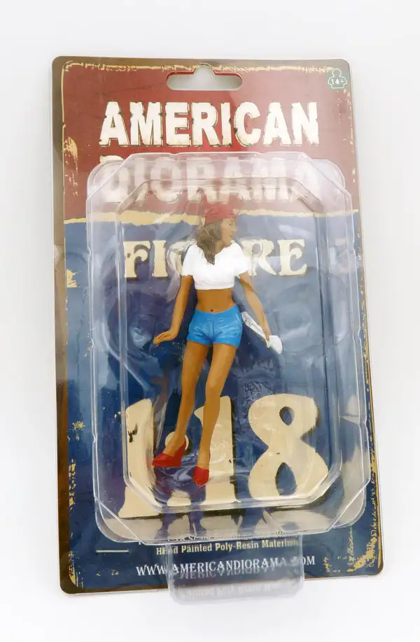 American Diorama "Katie" in Hotpants Tankstelle / Werkstatt Pin Up Figur 1:18, #AD-23862