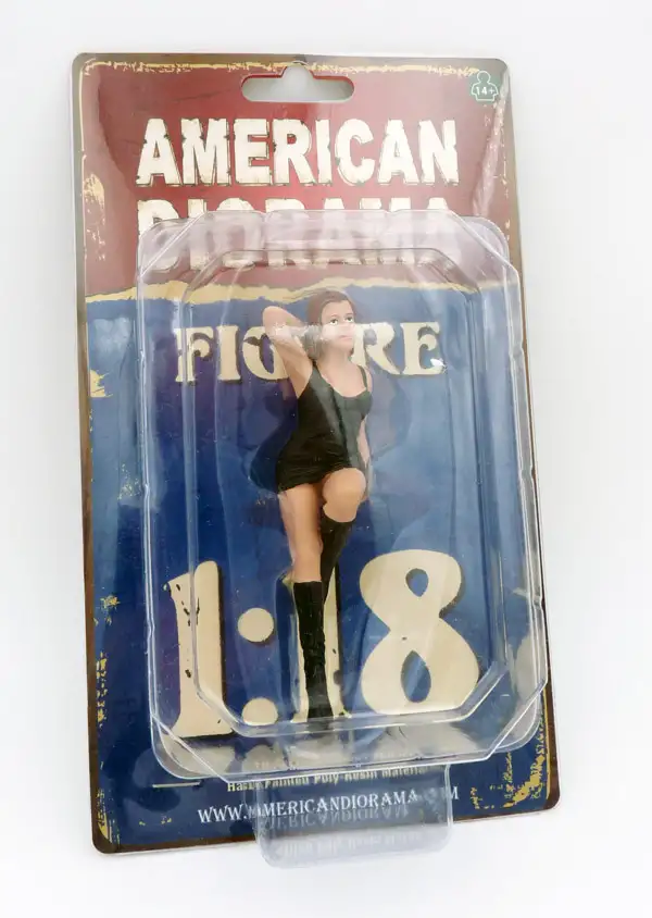 American Diorama "70s Beauty im kleinen Schwarzen" Figur 1:18, #AD-77451