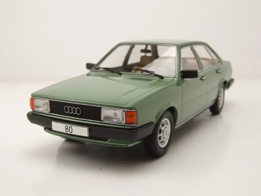 Audi 80 B2 1978 hellgrün metallic Modellauto 1:18 MCG