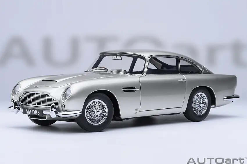 Autoart Aston Martin DB5 (birch silver) #70287