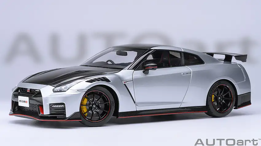 Autoart Nissan Skyline GT-R (R35) NISMO Special Edition (ultimate metal silver), #77503