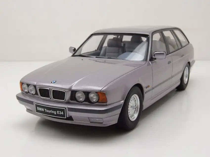 BMW 5er Touring Kombi E34 1996 silber Modellauto 1:18 Triple9