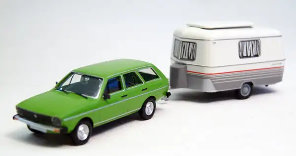 Brekina VW Passat Variant mit Eriba Wohnwagen, #25610