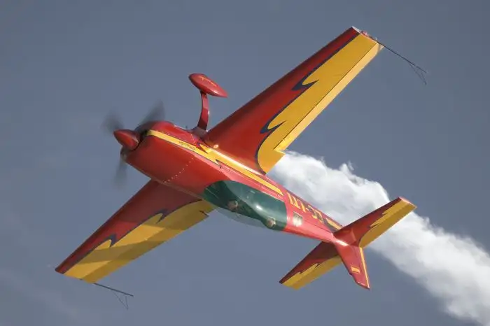 Brengun Extra EA-300L/330LC zweisitziges Kunstflugzeug #BRP48007
