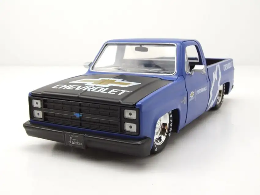 Chevrolet C-10 Pick Up 1985 blau schwarz Modellauto 1:24 Jada Toys