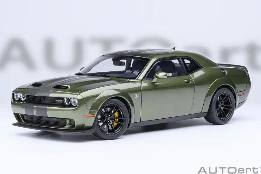 Dodge Challenger SRT Jailbreak 2022 grün Modellauto 1:18 Autoart