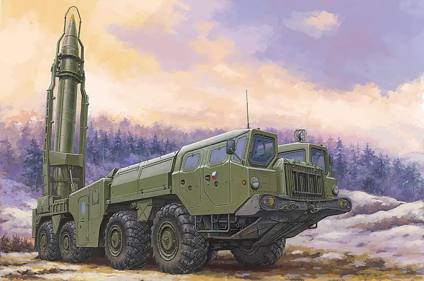 HobbyBoss Soviet (9P117M1) Launcher w R17 rocket of 9K72 missile complex Elbrus (Scud B), #82939
