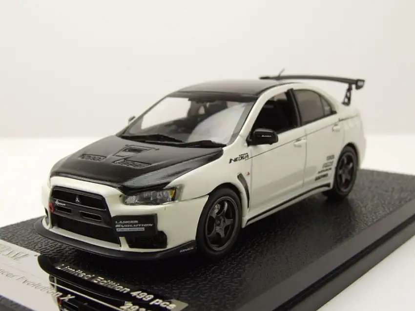 Mitsubishi Lancer Evo X 2011 weiß metallic Modellauto 1:43 Vitesse
