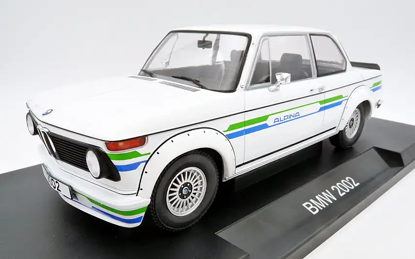 Model Car Group Alpina BMW 2002 A4S mit Turboverbreiterungen, chamonix weiß, #MCG18409-R