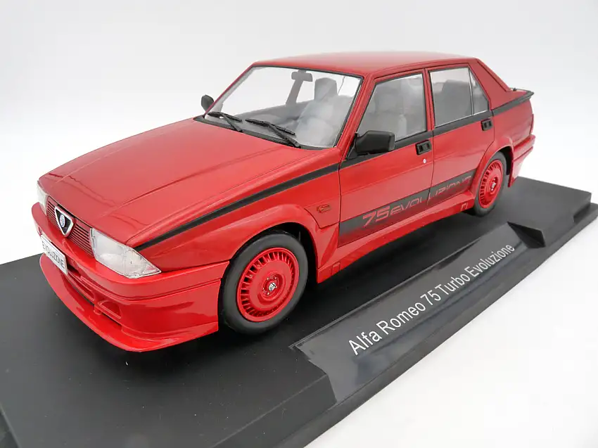 Model Car Group Alfa Romeo 75 Turbo Evoluzione 1987 rosso / rot, #MCG18428