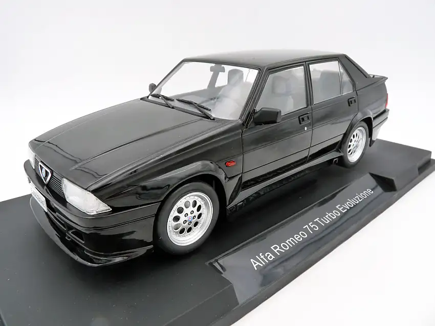 Model Car Group Alfa Romeo 75 1.8 Turbo 1987 nero / schwarz, #MCG18429