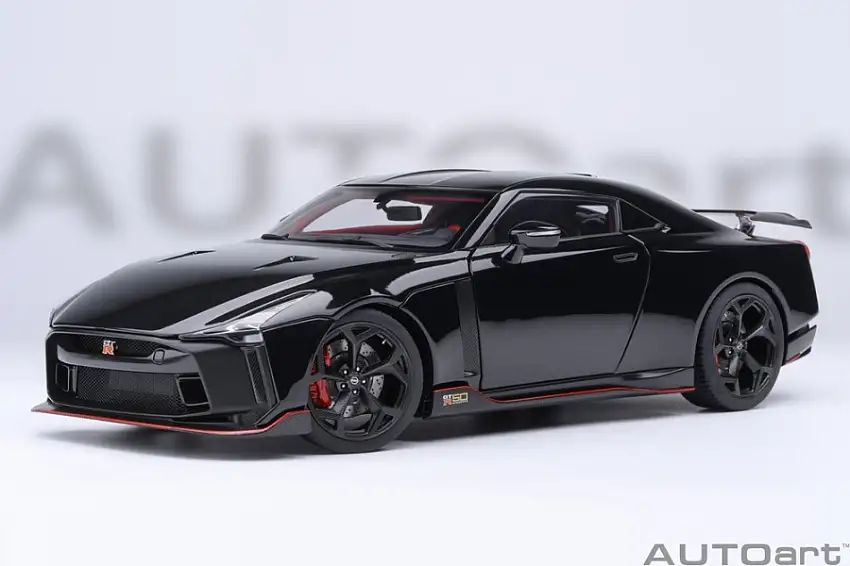 Nissan GT-R50 by Italdesign 2020 schwarz Modellauto 1:18 Autoart