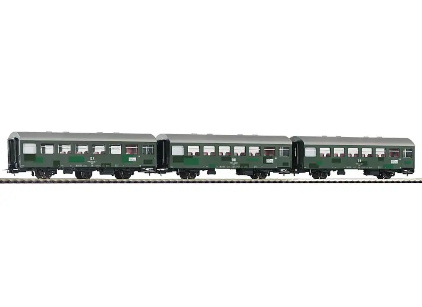 Piko Reko-Durchgangswagen Set "Baage, mit Flicken" DR, #58358 A/B/C
