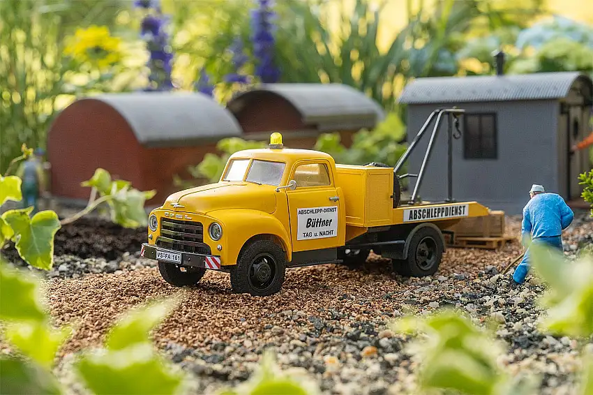 Pola G Blitz Abschleppwagen #331618