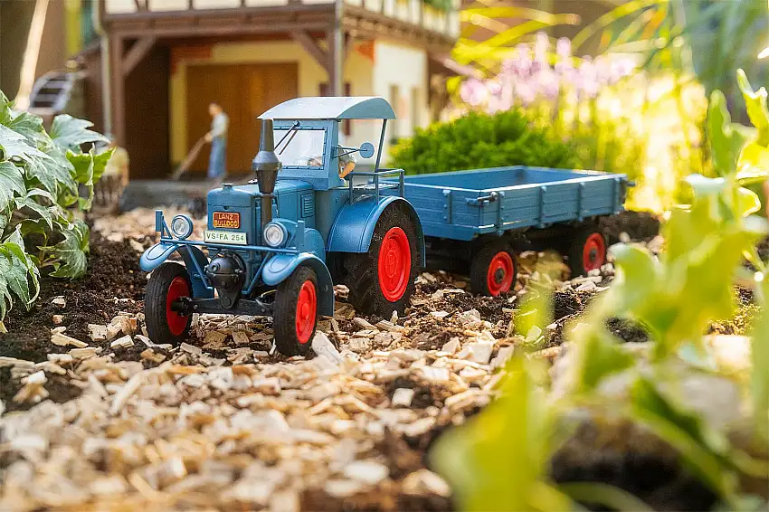 Pola G Lanz Bulldog mit Anhänger #331620