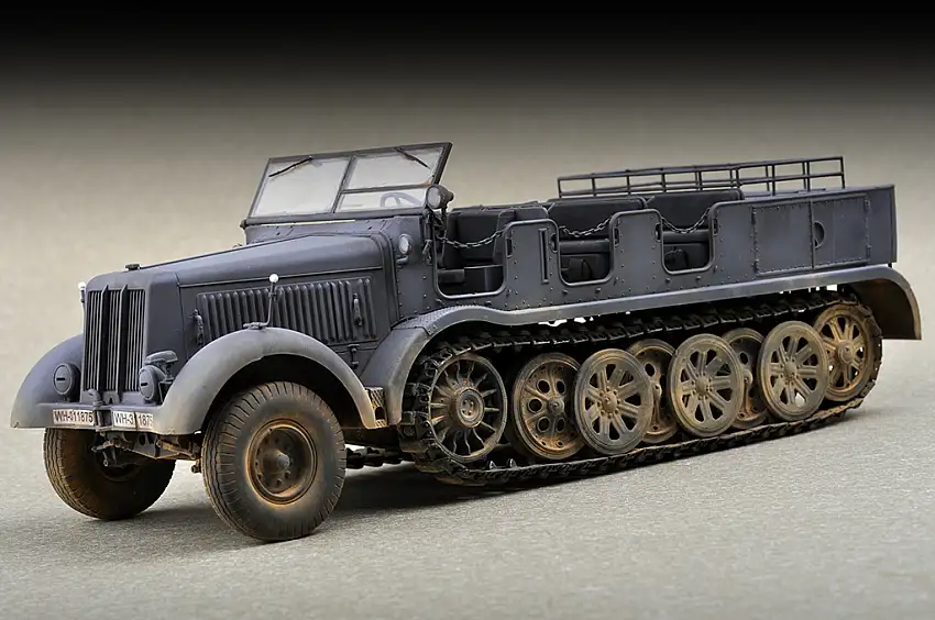 Trumpeter Sd.Kfz. 8 Schwerer Zugkraftwagen 12 t Halbkettenfahrzeug #07403
