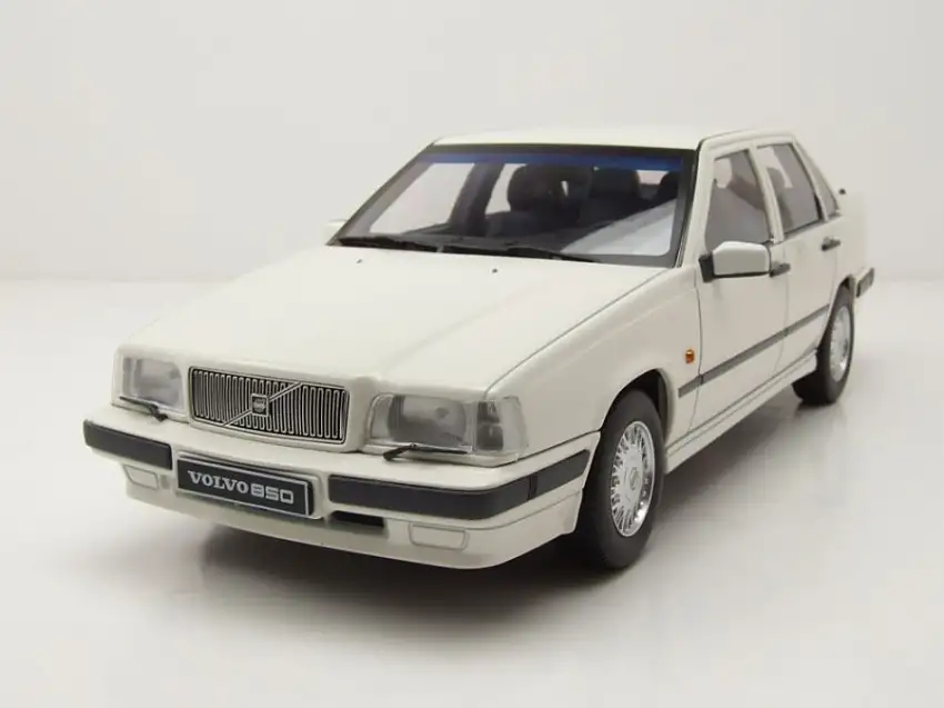 Volvo 850 1993 weiß Modellauto 1:18 Triple9